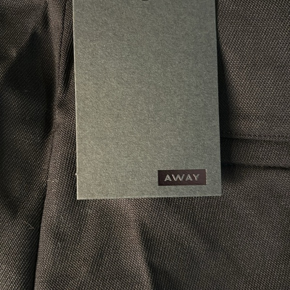 AWAY Luggage Size 4 Womens the Laid Back Trouser Black NWT 25 inch inseam. - Picture 11 of 15